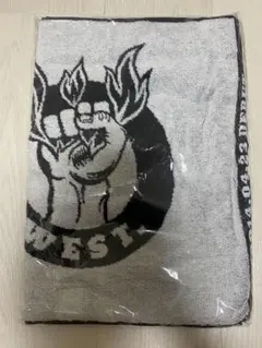 未開封・新品　WEST. スポーツタオル ファミクラストア