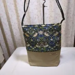 Item thumbnail for item be416607-26e2-413c-aa54-3525b0f68ef1