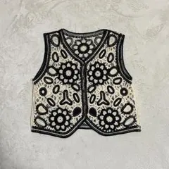 オールハンドメイド ニットベスト 花柄 チロリアン ホワイト ブラック S M