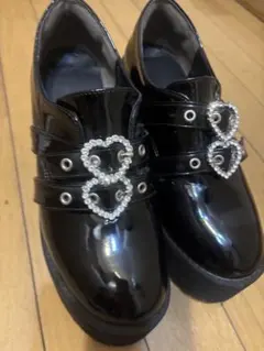 ハート型装飾の厚底エナメルシューズ 地雷 量産 Lサイズ