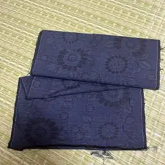 【本場大島紬】正絹 織り出し 華紋様 紺藍 反物 着尺 未使用品のサムネイル