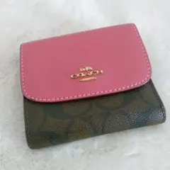 【美品】Coach　三つ折り財布　ブラウン　ピンク　シグネチャー