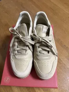 Puma 厚底スニーカー ベージュ24.5㎝