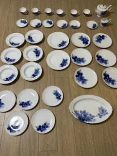 ブルーローズ 食器セット 大量まとめ売りのサムネイル