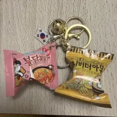 新品未使用　ブルダック　HBAF 立体キーホルダー　2点セットのサムネイル