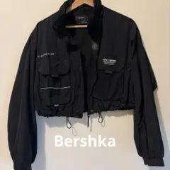 Bershka パーカー　黒のサムネイル
