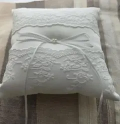【新品未使用品】ホワイト リングピロー 刺繍入り