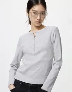 UNIQLO リブヘンリーネックT/長袖