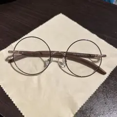 ブラウン ゴールドの丸メガネ 木目風