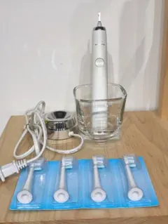 Philips HX9340 本体　コップ型充電器　替えブラシ（未使用4本）付 2026年最新】HX9340の人気アイテム - メルカリ