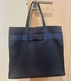 お受験　ママ　リボン付きネイビーバッグ