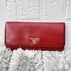 prada プラダ 長財布 パスケース フラップ レザー 赤 ヴィッテロムーヴ
