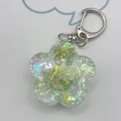 レジンハンドメイド　シャカシャカ　シェイカー　チャーム　オイル入りキーホルダー