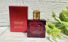 VERSACEの大人気 Eros Flame Eau de Parfum 5mlのサムネイル