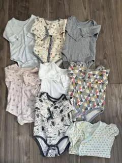まとめ売り8点 長袖ロンパース 70-80cmのサムネイル