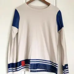 NIKE ロングTシャツ　レディース