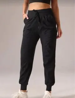 軽量ジョガーパンツ　ブラック