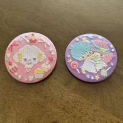 Sanrioキャラクター刺繍缶バッジ2個セット