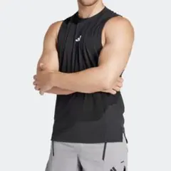 新品タグ付　adidas アディダス　タンクトップ　黒　トレーニング