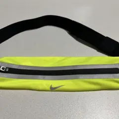 Nike ナイキ蛍光イエロー ウエストポーチ