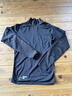 UNDER ARMOUR ブラック アンダーシャツ LG