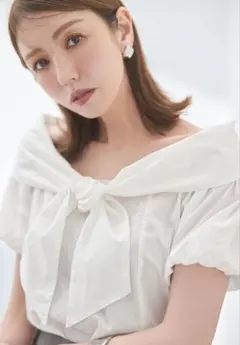 【新品】Herlipto Asymmetric Ribbon Top 新色】Asymmetric Ribbon Top