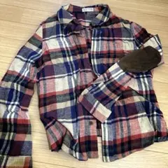 チェックシャツ