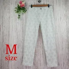 Item thumbnail for item b7d3e75c-1943-4cff-a654-85953d4d7e1c