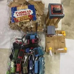 s*e様 トーマス 木製レール 大量 パーシー 知育 積木 - メルカリ