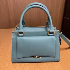★美品★Charles & Keithハクスリートラペーズ　トートバッグのサムネイル