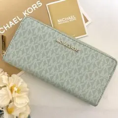 新品☆MICHAEL KORS 長財布　ライト グリーン レザー 長財布