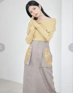 LILY BROWN embroidery フラップタイトスカート