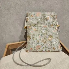 インド刺繍‎‪୨୧ポシェット