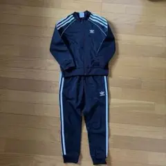 adidas トラックスーツ 黒 3本ライン