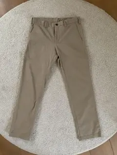 ユニクロ ベージュチノパン