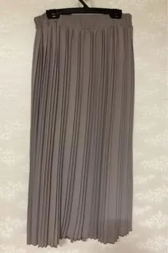 アースミュージックアンドエコロジーベージュ　ロングスカート