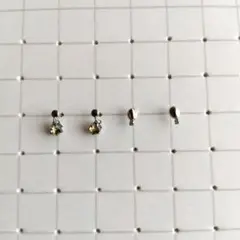 K10ホワイトゴールド　クリスタル付きピアス　2セット