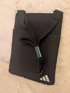 【新品】アディダス　オリジナルポーチ　サコッシュ　ブラック
