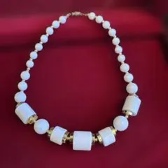 ホワイトビーズ ネックレス