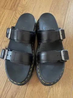 Dr. Martens 厚底サンダルのサムネイル