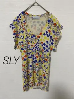1461 SLY クラッシュタイル柄 Vネックトップスのサムネイル