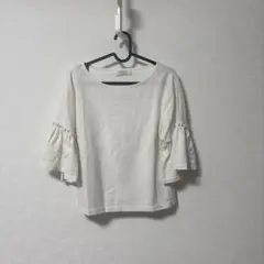 LOWRYSFARM ホワイト フリル付き 五分袖 トップス