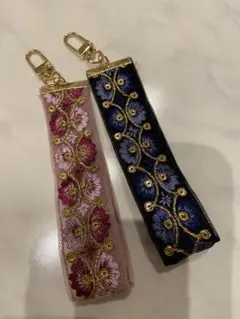 刺繍入り携帯ストラップ 2色セット