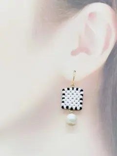 ビーズ編みピアス　スクエア　⭐︎金属アレルギー対応