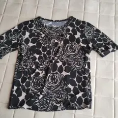 花柄 Tシャツ M-Lサイズ ブラック/ホワイト