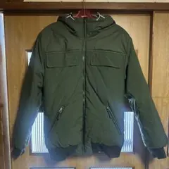 adidas オリーブ色 ダウンジャケット