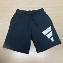 adidas ハーフパンツ　アディダス でかロゴのサムネイル