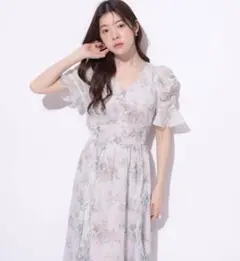 Rirandture 〈LAURA ASHLEYコラボ〉シアーラッフルワンピース - メルカリ