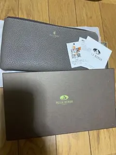 PELLE BORSA グレー 長財布　新品未使用　値下げしましたのサムネイル