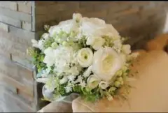 ホワイトローズ ラウンドブーケ 中型　ブートニア